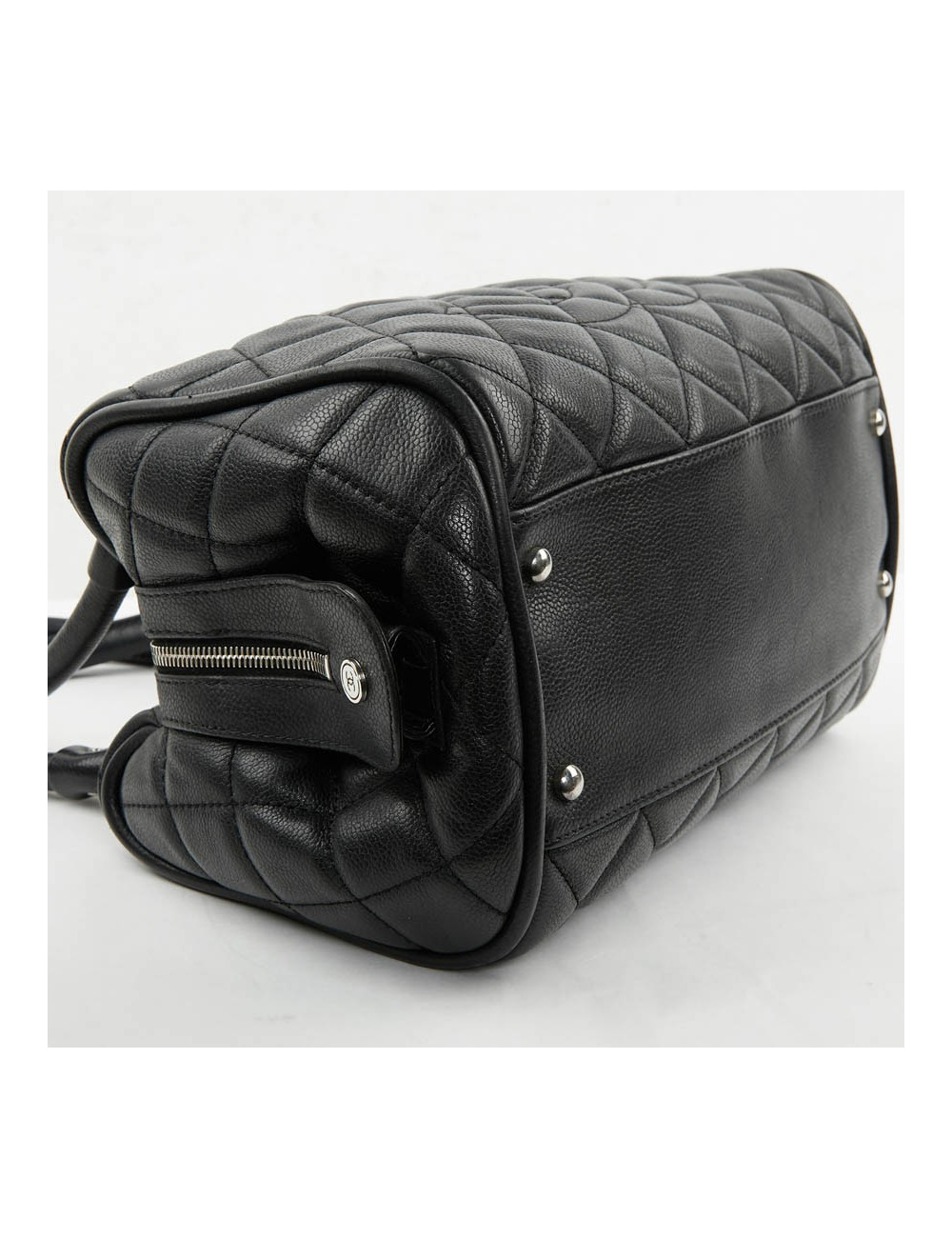 Sac bowling Chanel noir en cuir matelassé
