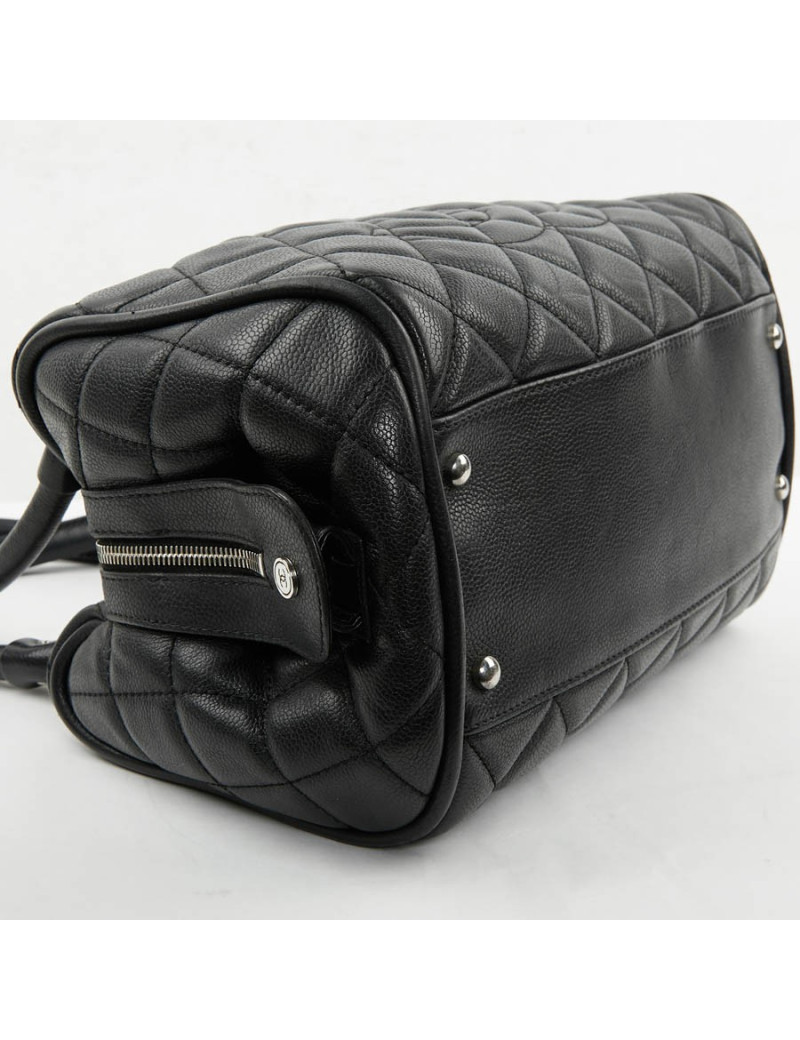 Sac bowling Chanel noir en cuir matelassé