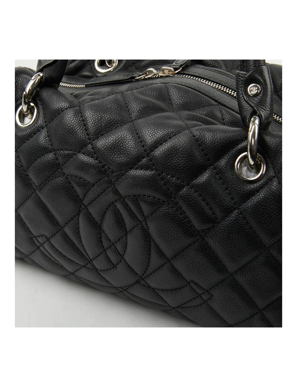 Sac bowling Chanel noir en cuir matelassé
