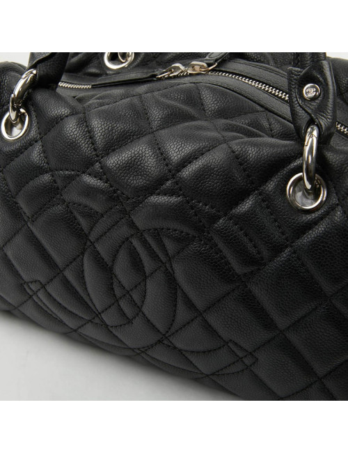 Sac bowling Chanel noir en cuir matelassé