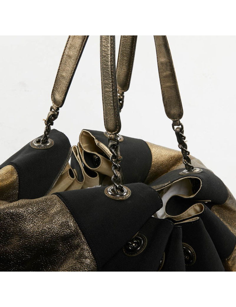 Grand sac Chanel doré brillant