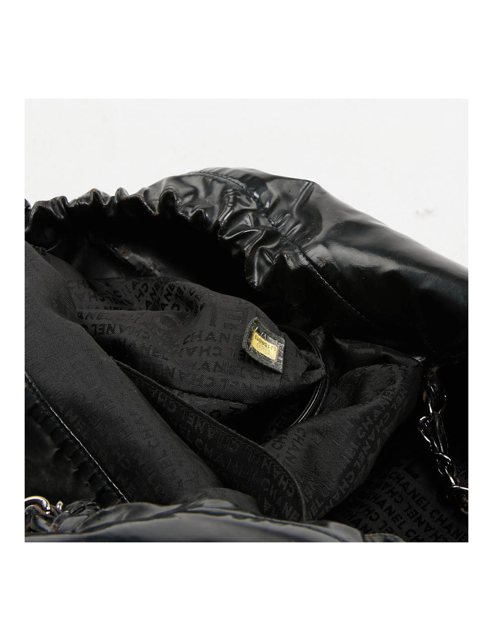 Sac cabas CHANEL cuir verni noir