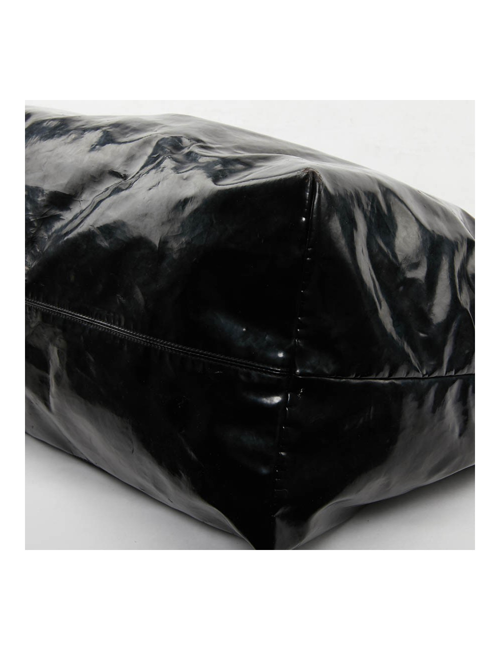 Sac cabas CHANEL cuir verni noir