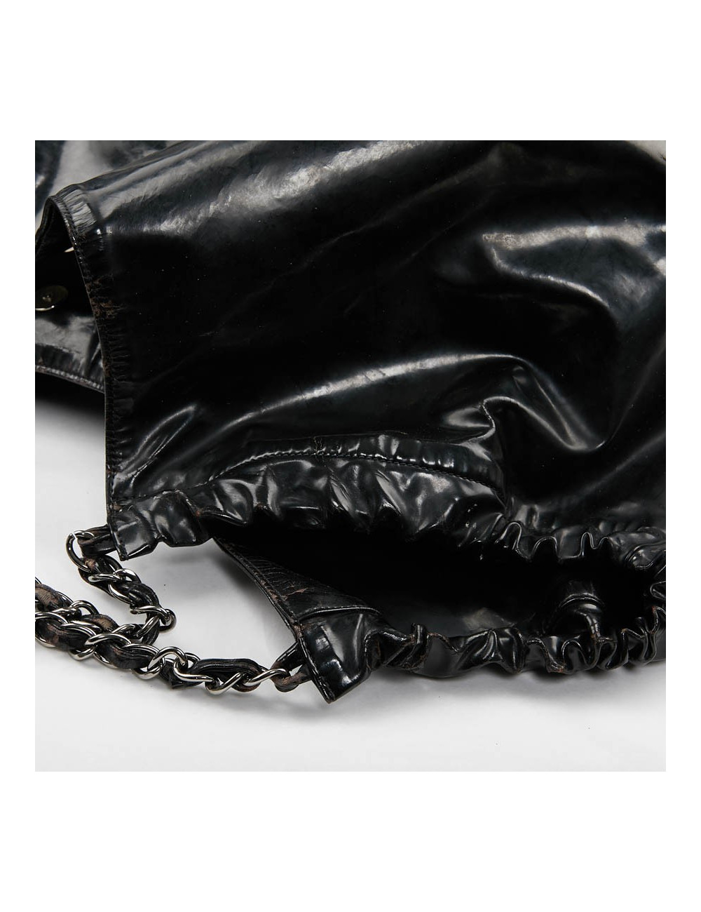 Sac cabas CHANEL cuir verni noir