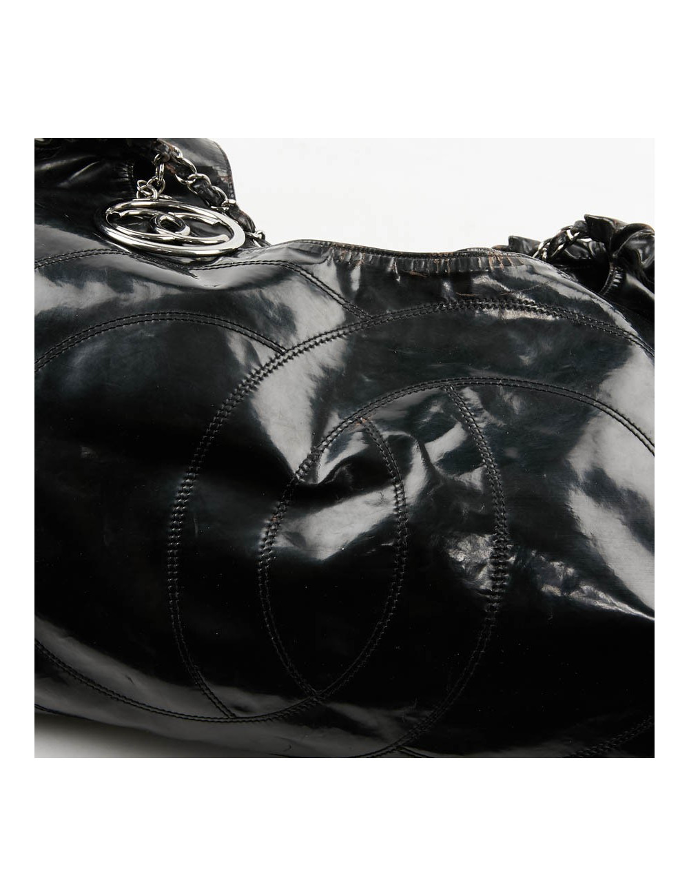 Sac cabas CHANEL cuir verni noir