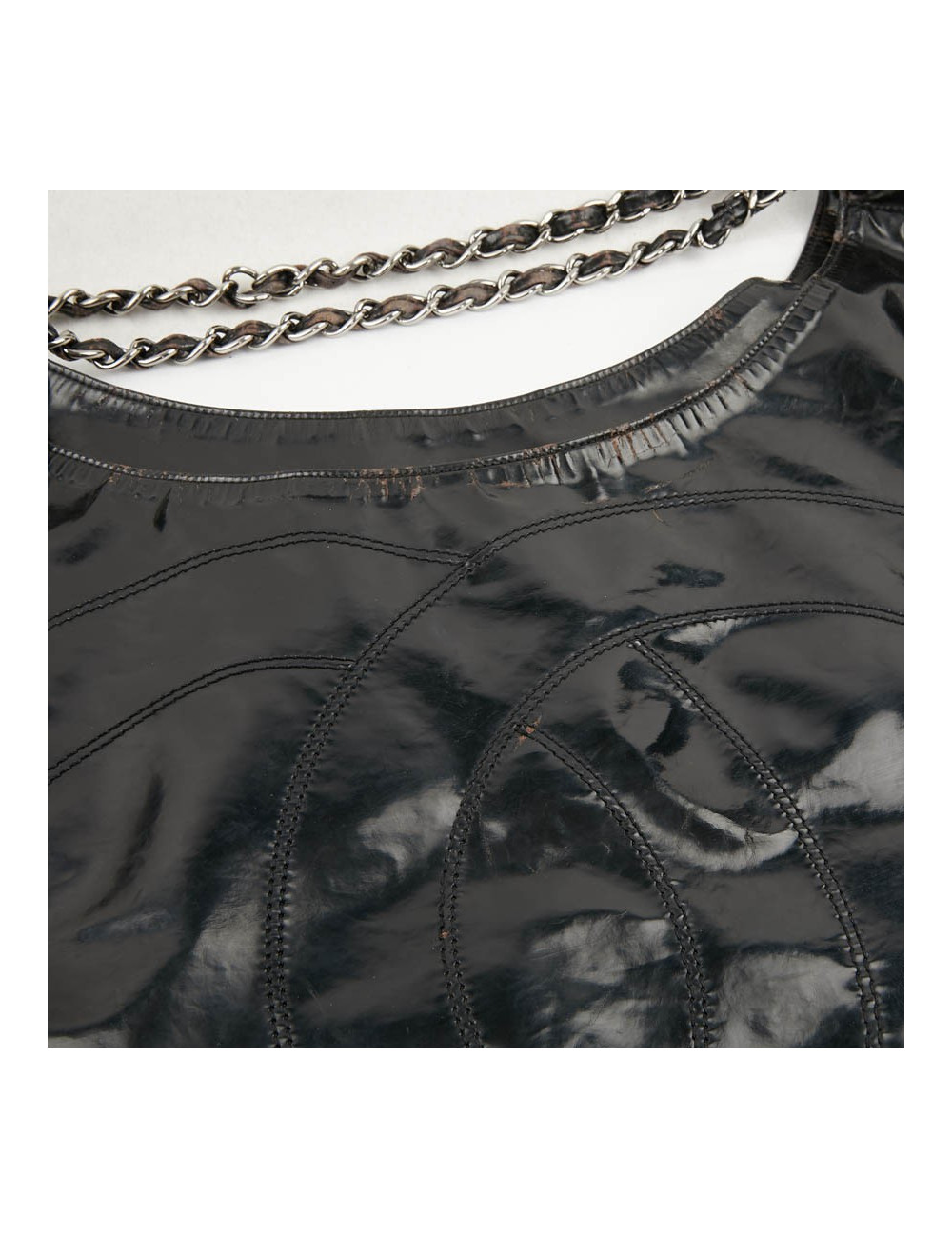 Sac cabas CHANEL cuir verni noir