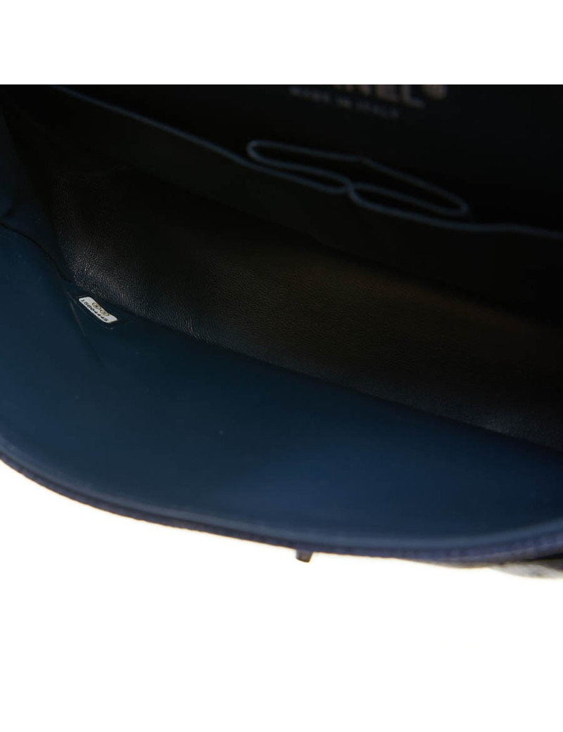 Timeless CHANEL cuir caviar bleu 