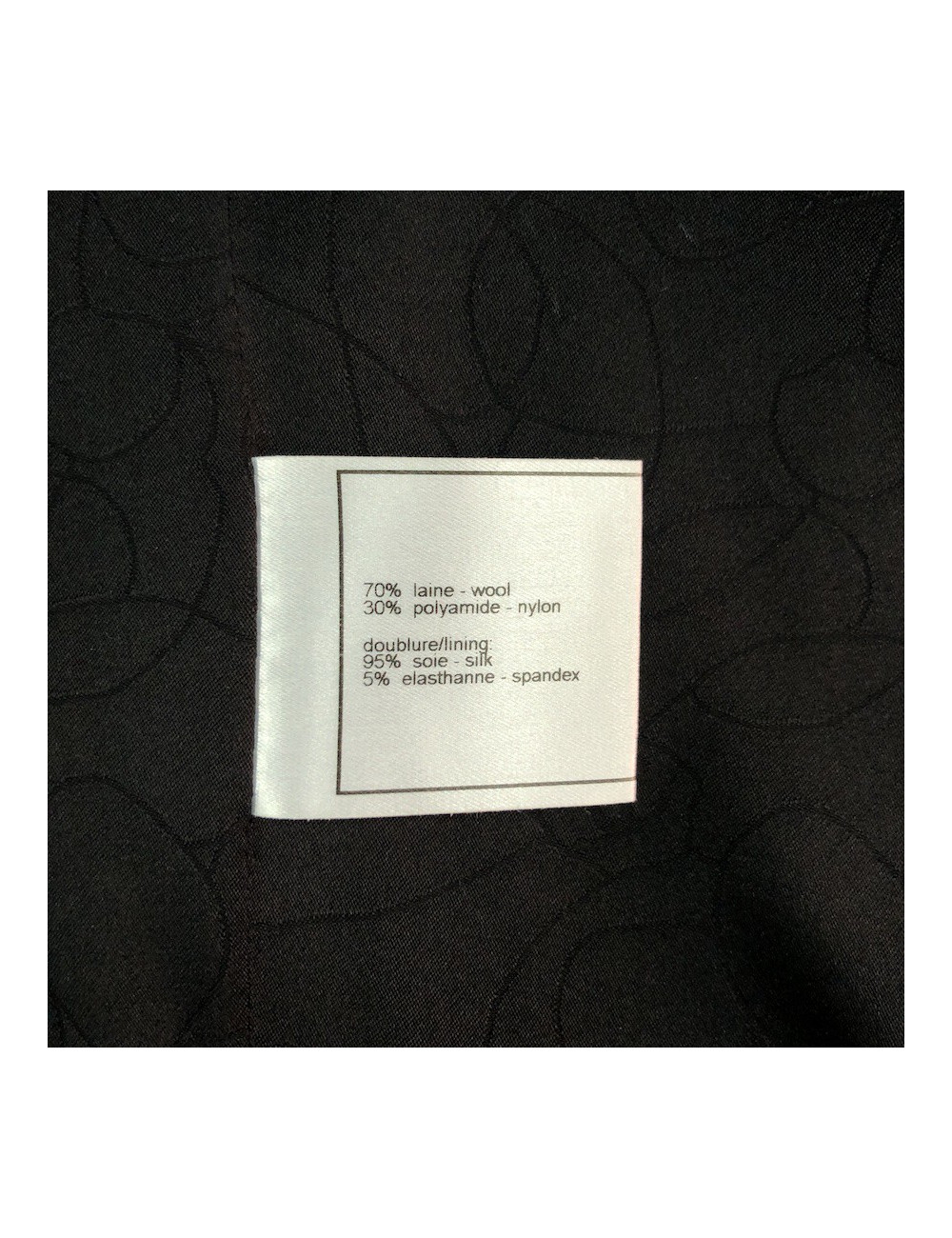 Veste T 36 CHANEL en tweed noir avec rayures blanches. Etiquette à l'intérieur noir