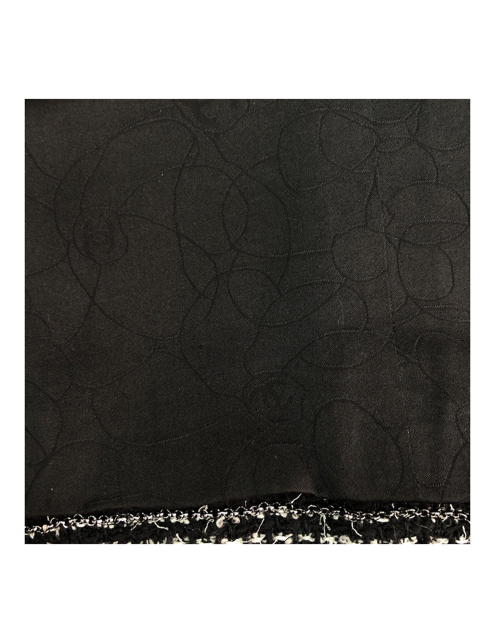 Veste T 36 CHANEL en tweed noir avec rayures blanches. Etiquette à l'intérieur noir