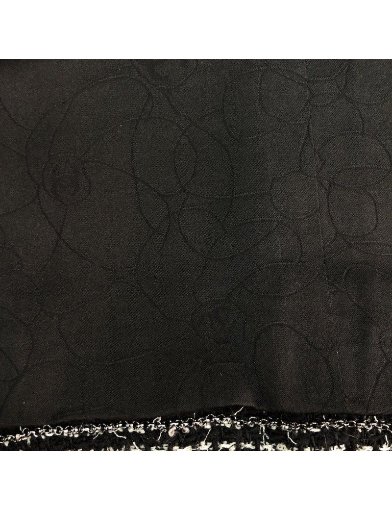Veste T 36 CHANEL en tweed noir avec rayures blanches. Etiquette à l'intérieur noir