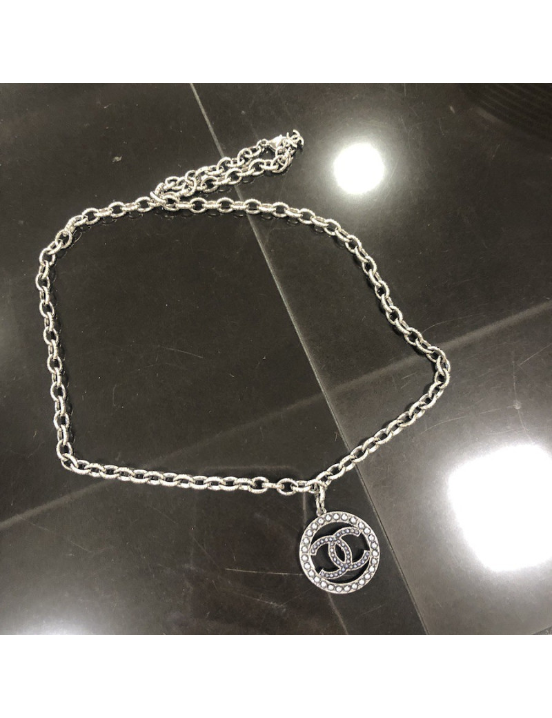 Collier CHANEL CC argent vieilli