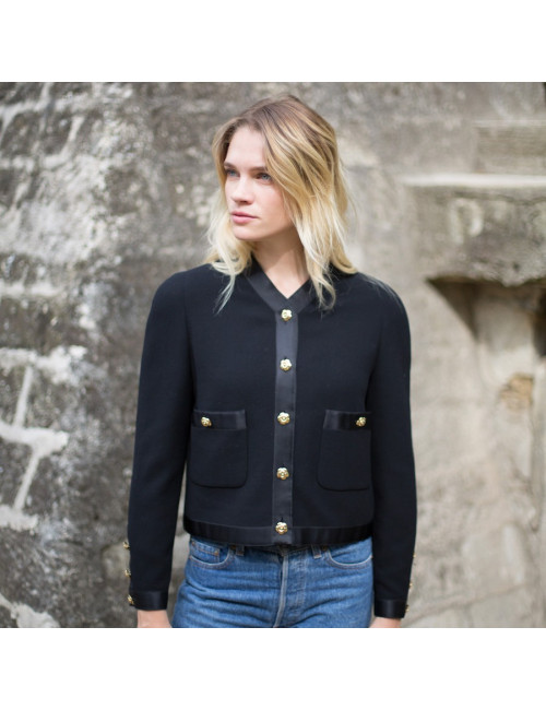 Veste T 38  CHANEL noir  ganses en soie noire