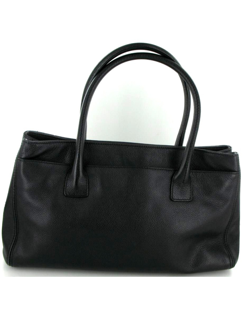 Sac CHANEL en cuir noir