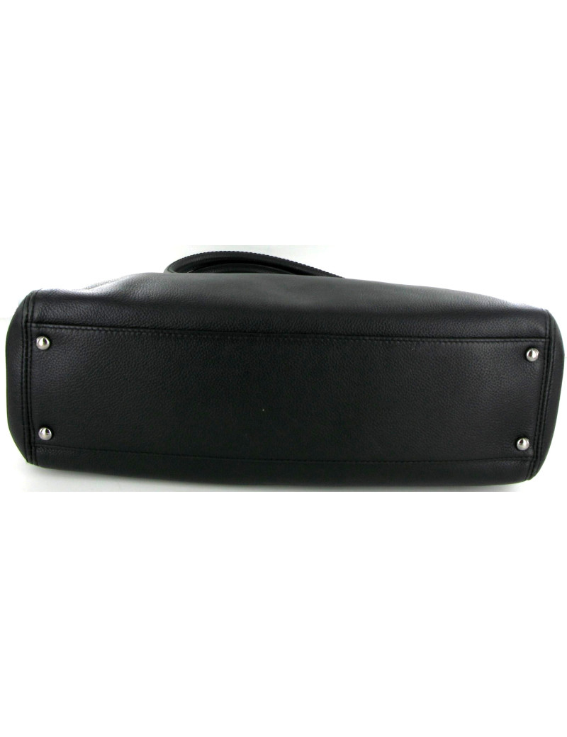 Sac CHANEL en cuir noir