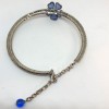 Collier ras de cou MARGUERITE DE VALOIS fleurette bleu saphir clair