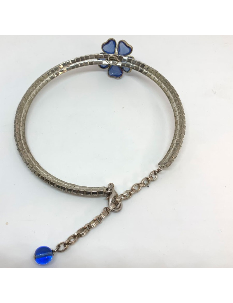 MARGUERITE DE VALOIS Collier ras de cou fleur bleu saphir clair