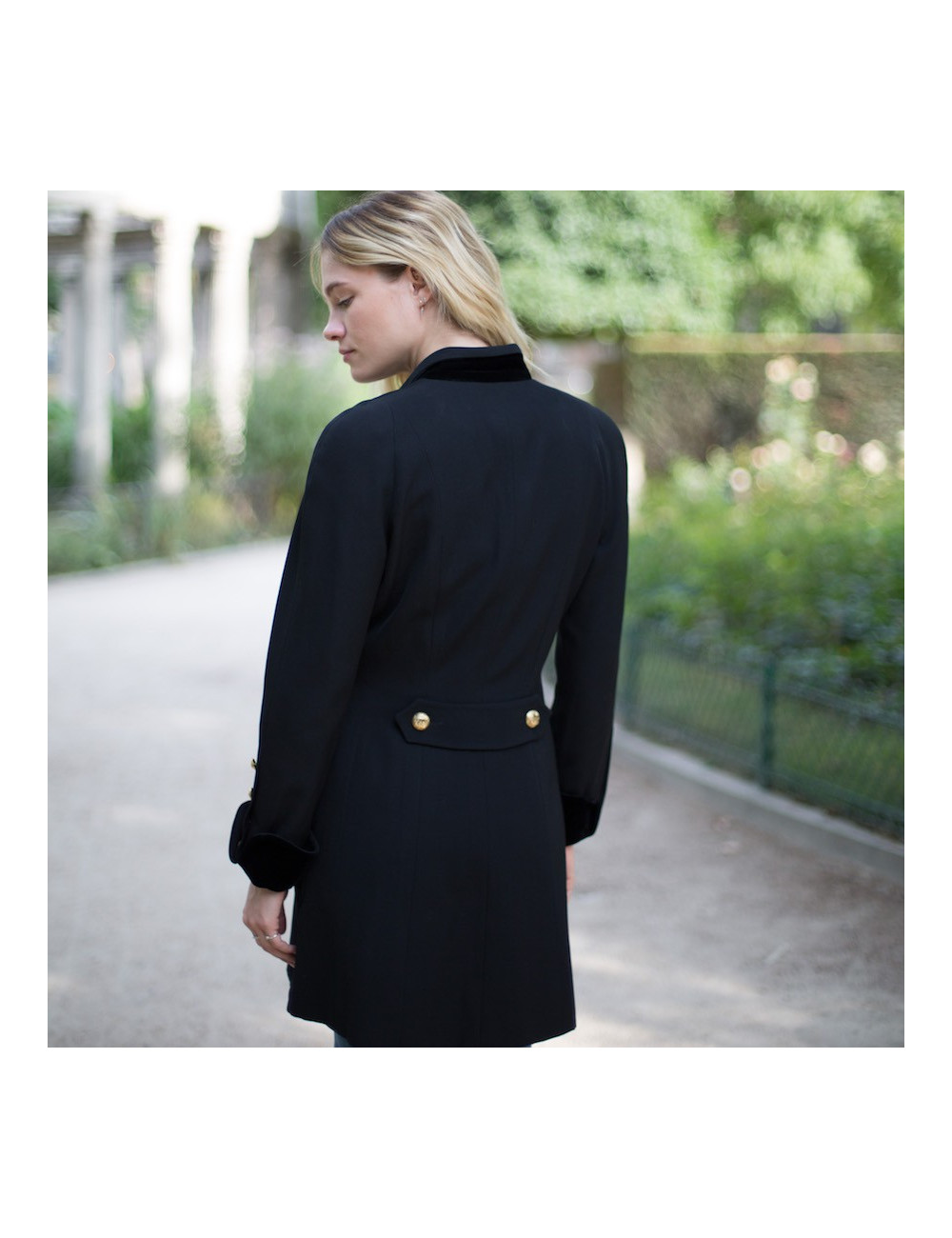 Veste longue croisée CHANEL noire