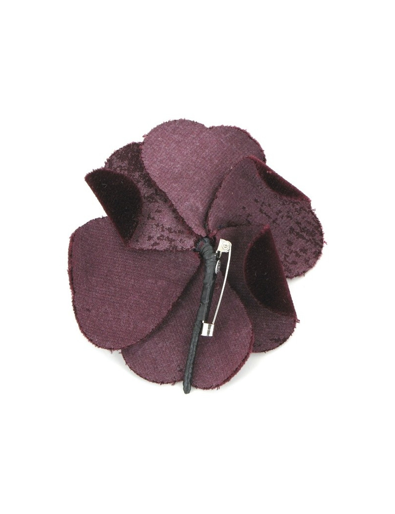 Broche CHANEL en velours pourpre 