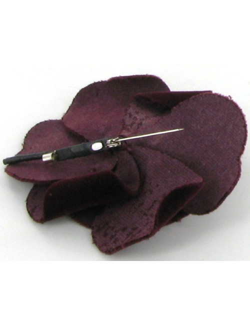 Broche CHANEL en velours pourpre 