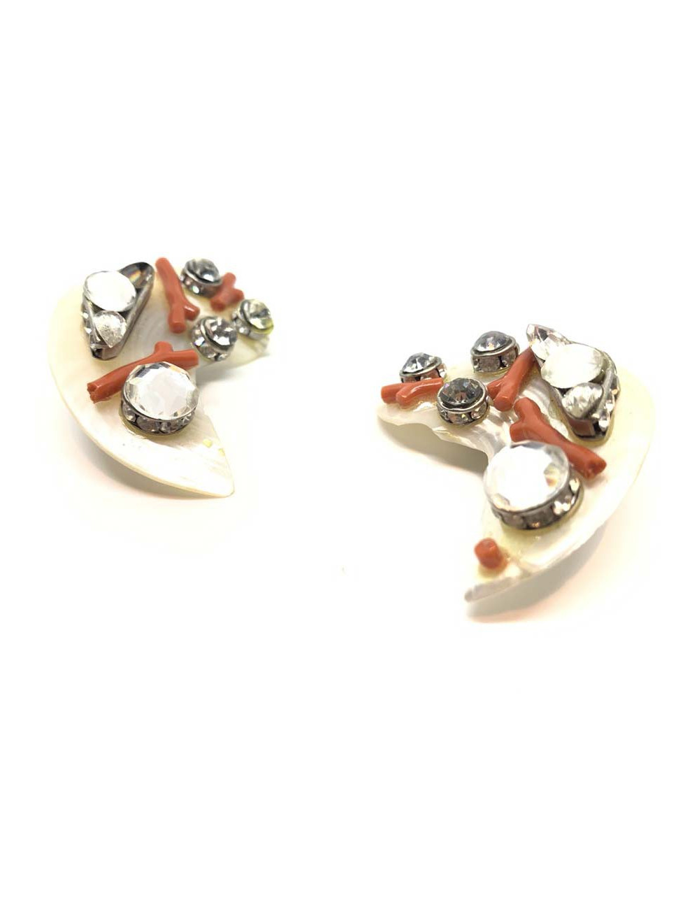 Boucles d'oreille nacre  corail et brillants