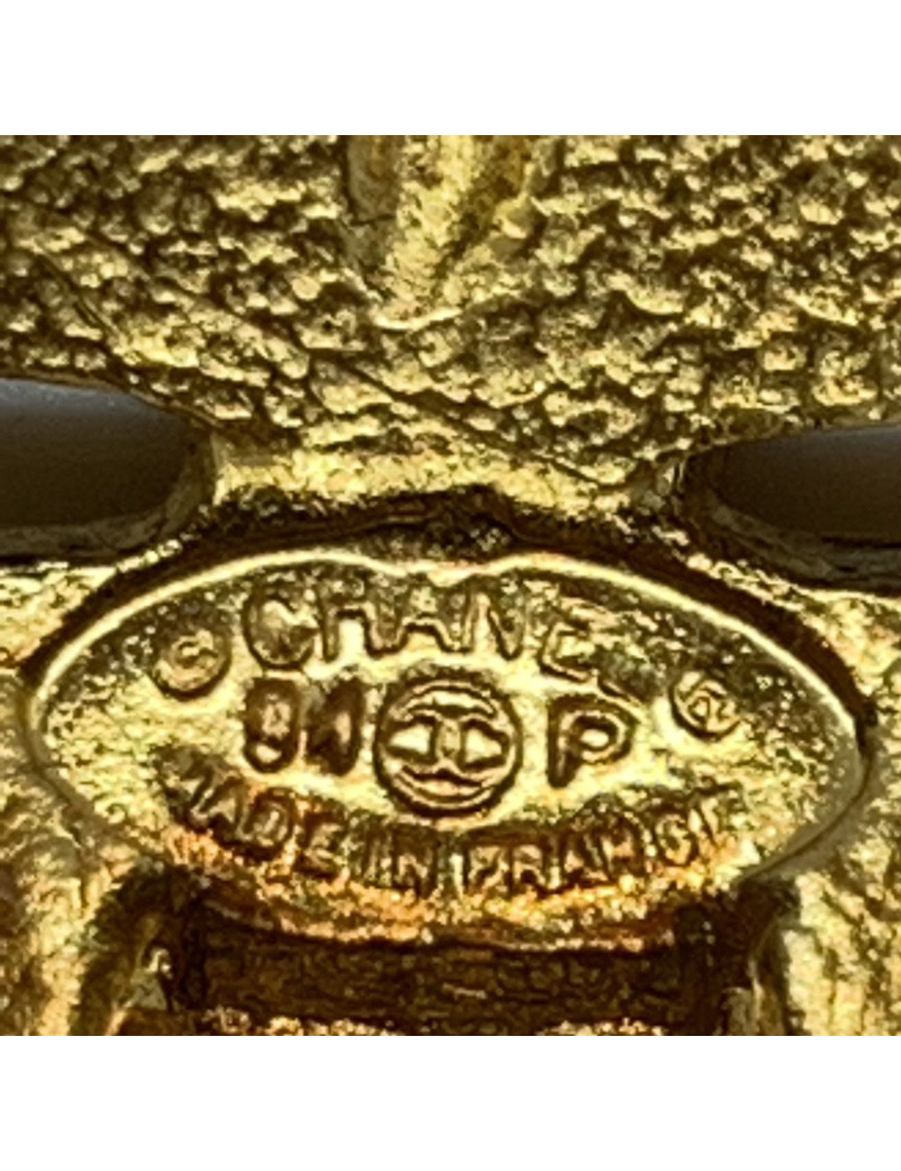 Boucles d'oreille vintage CHANEL clips dorés 