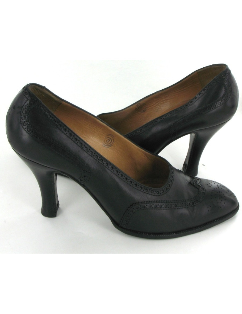 Escarpins HERMES en cuir perforé noir T 40