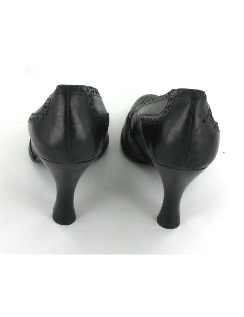 Escarpins HERMES en cuir perforé noir T 40