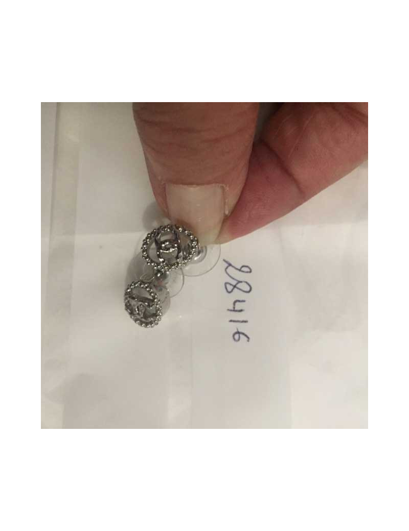Boucles d'oreille CHANEL clous argent
