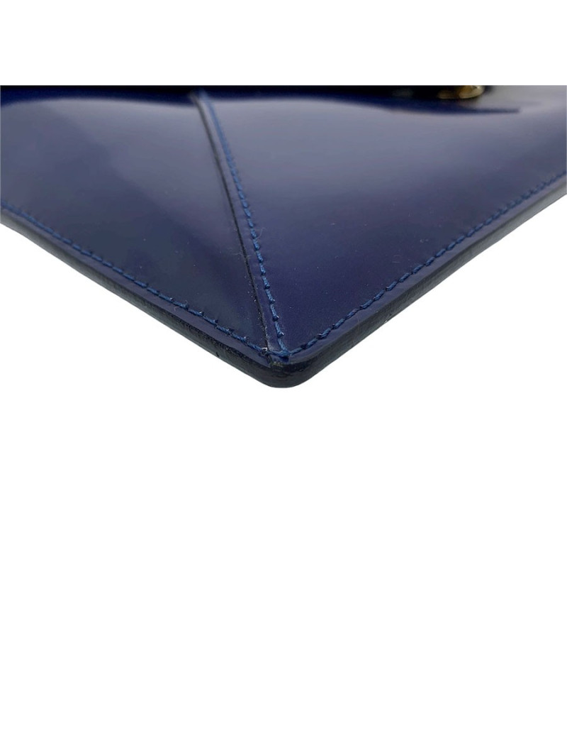 Pochette VIVIENNE WESTWOOD cuir verni bleu roi