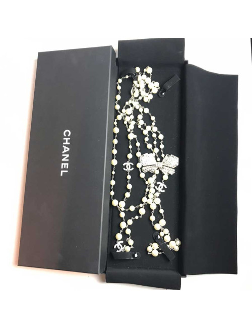 Sautoir Chanel perles et strass noeud papillon