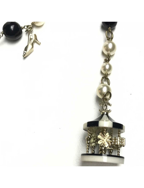 Ceinture sautoir CHANEL charms et perles