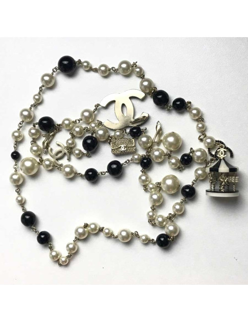 Ceinture sautoir CHANEL perles et charms