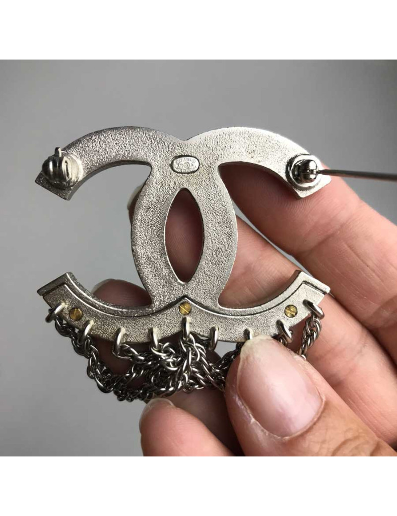 Broche CHANEL chainettes argent