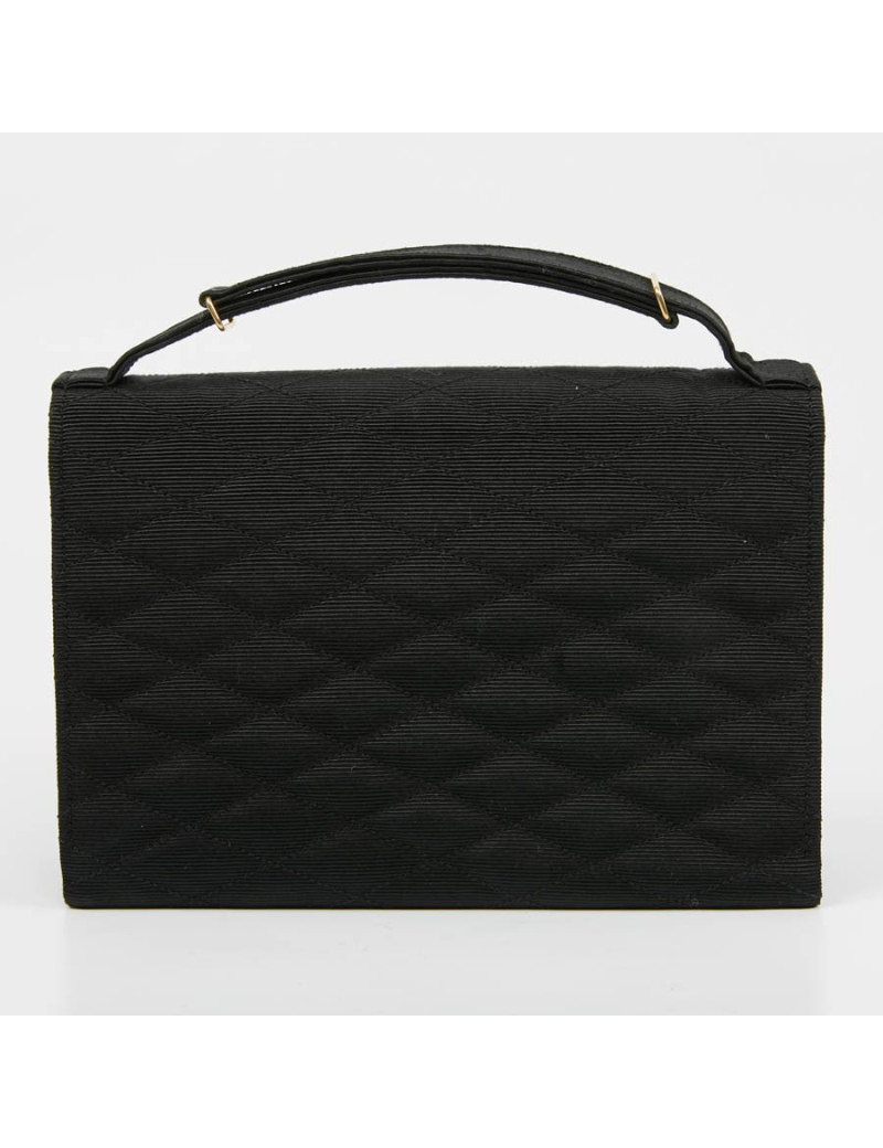 Sac pochette CHANEL en tissu noir matelassé