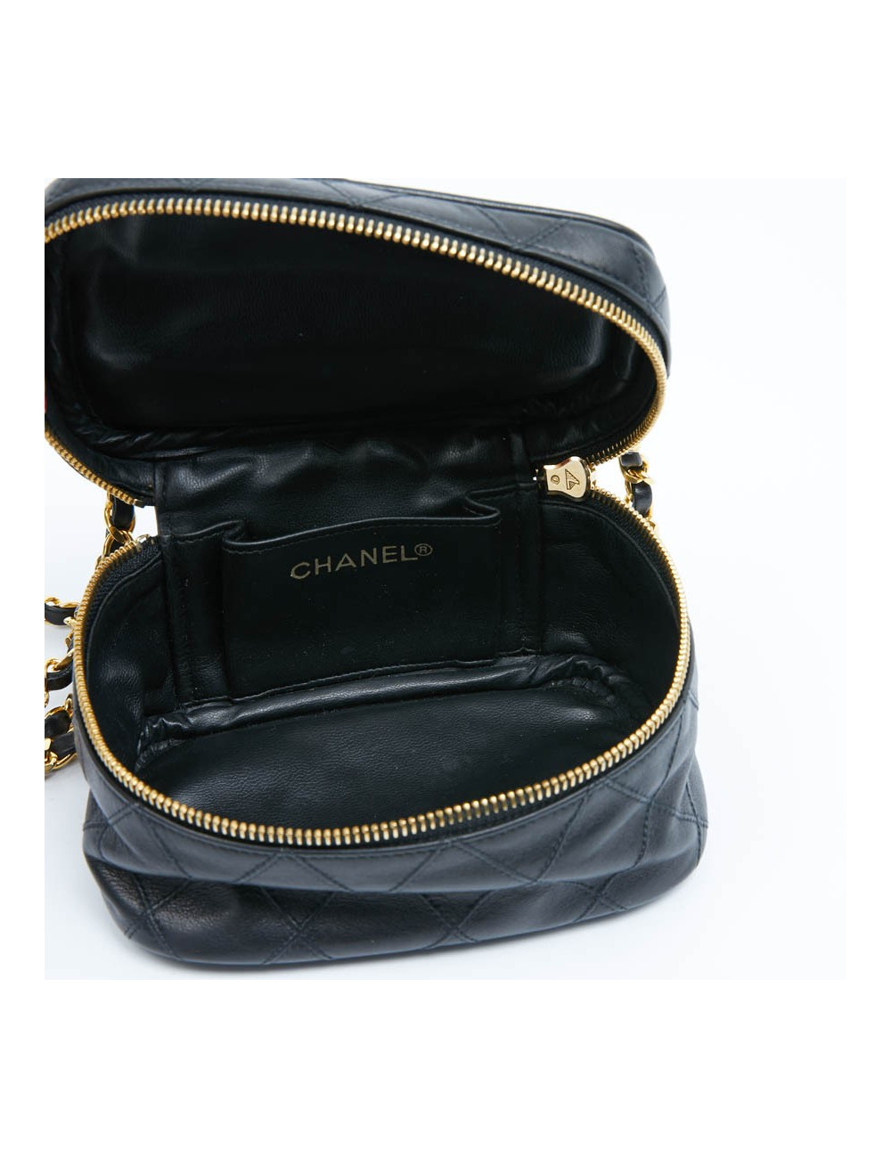 Vanity case CHANEL cuir d'agneau matelassé noir