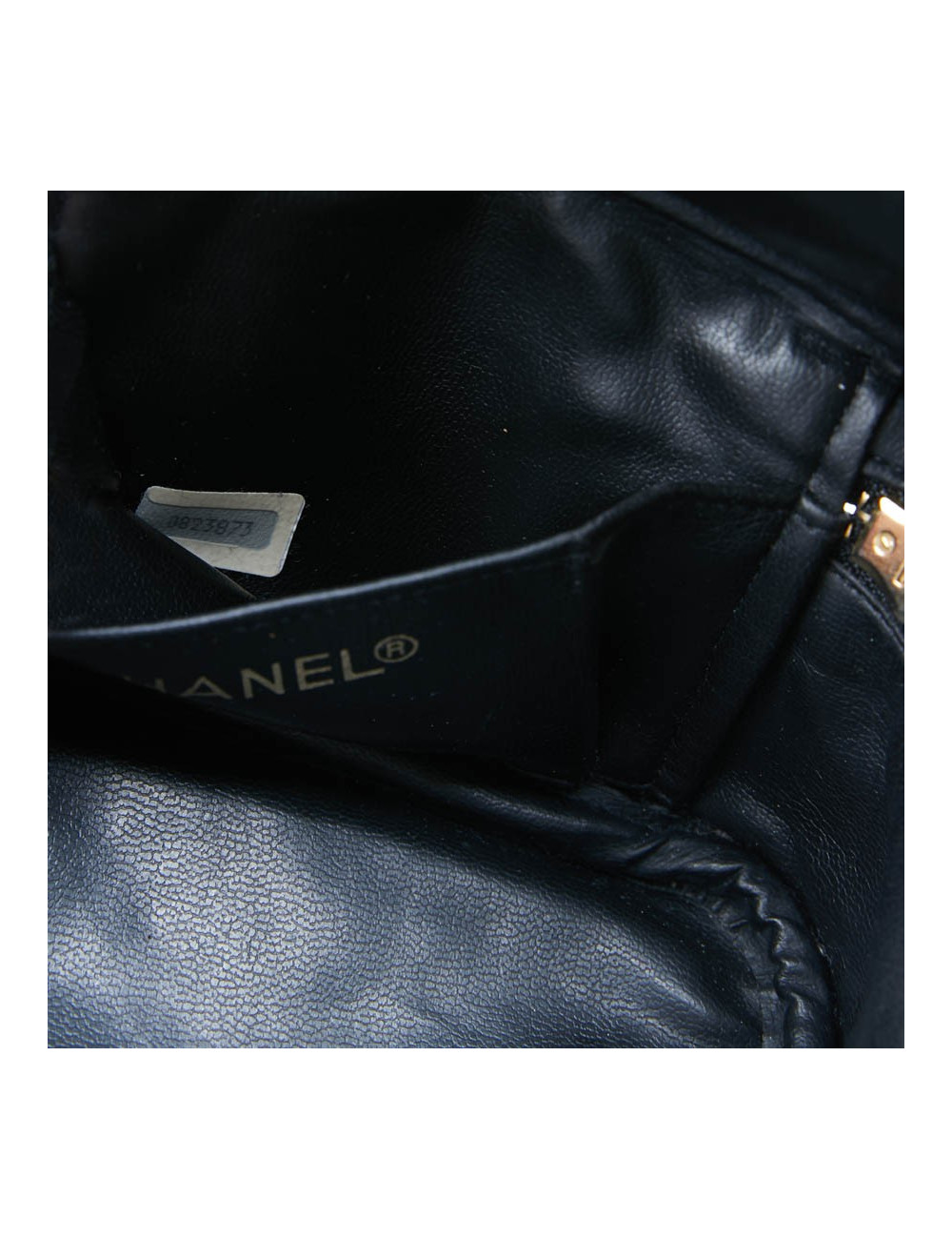 Vanity case CHANEL cuir d'agneau matelassé noir