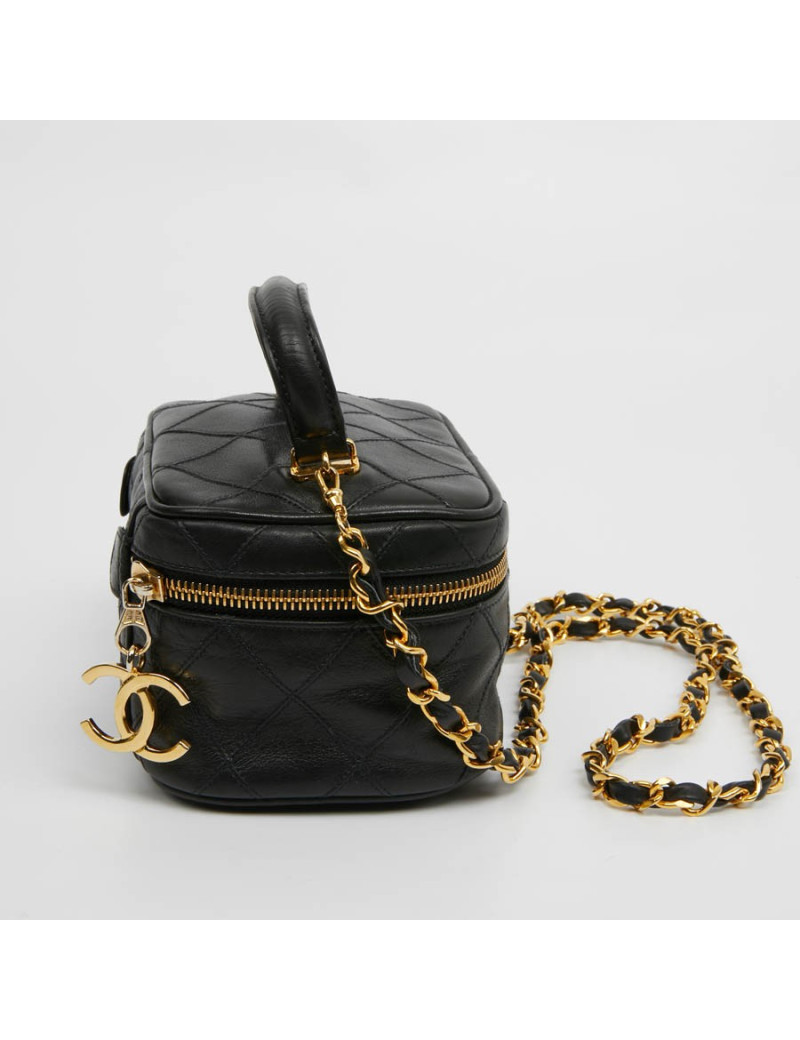 Vanity case CHANEL cuir d'agneau matelassé noir