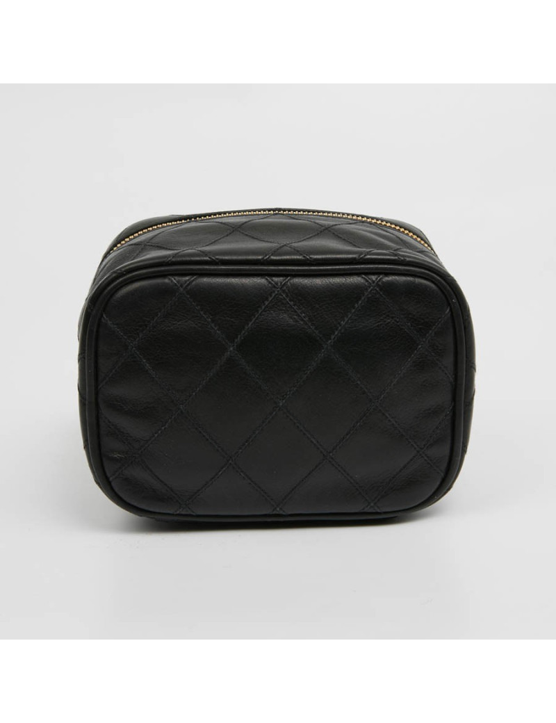 Vanity case CHANEL cuir d'agneau matelassé noir