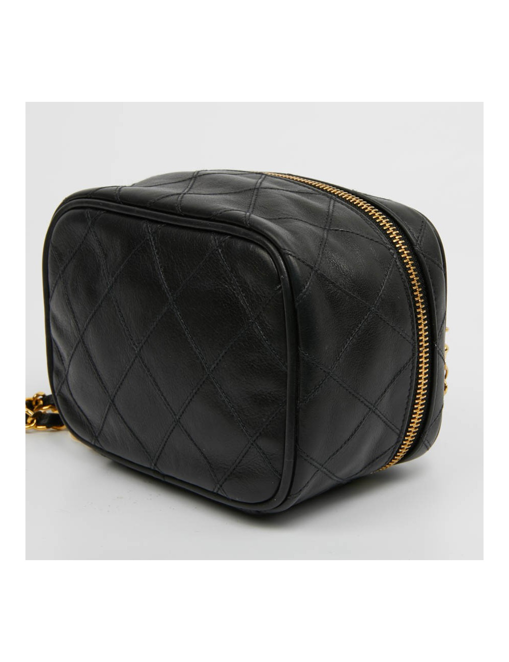 Vanity case CHANEL cuir d'agneau matelassé noir