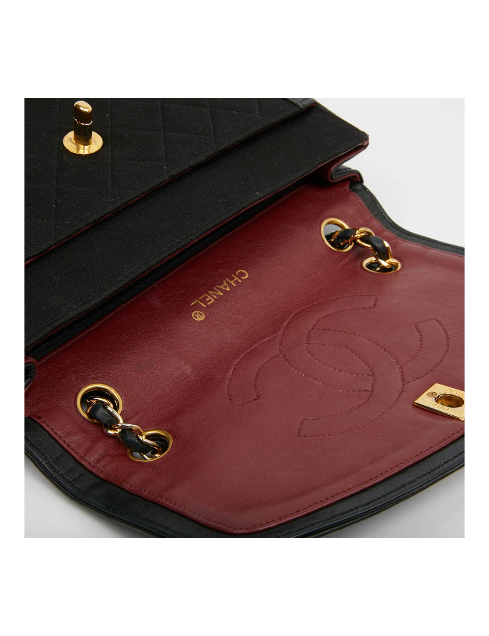 Sac Timeless CHANEL jersey noir et cuir