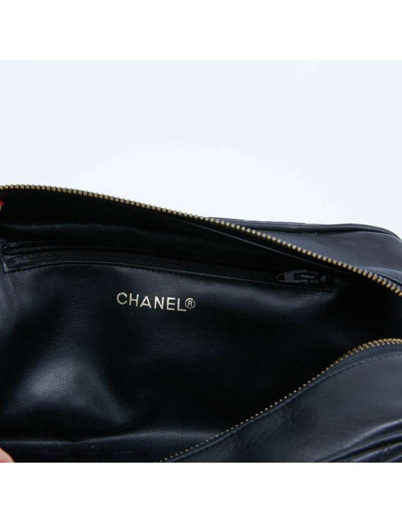 Trousse de toilette CHANEL cuir d'agneau matelassée noire