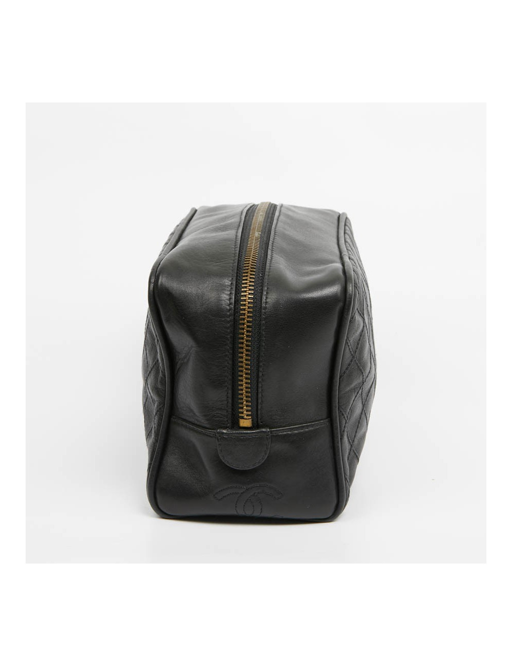 Trousse de toilette CHANEL cuir d'agneau matelassée noire