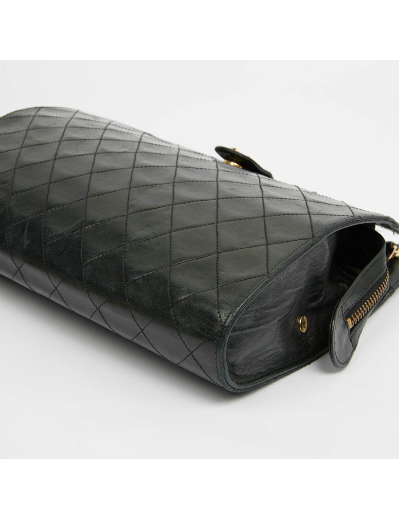 sac CHANEL pochette cuir matelassé noir