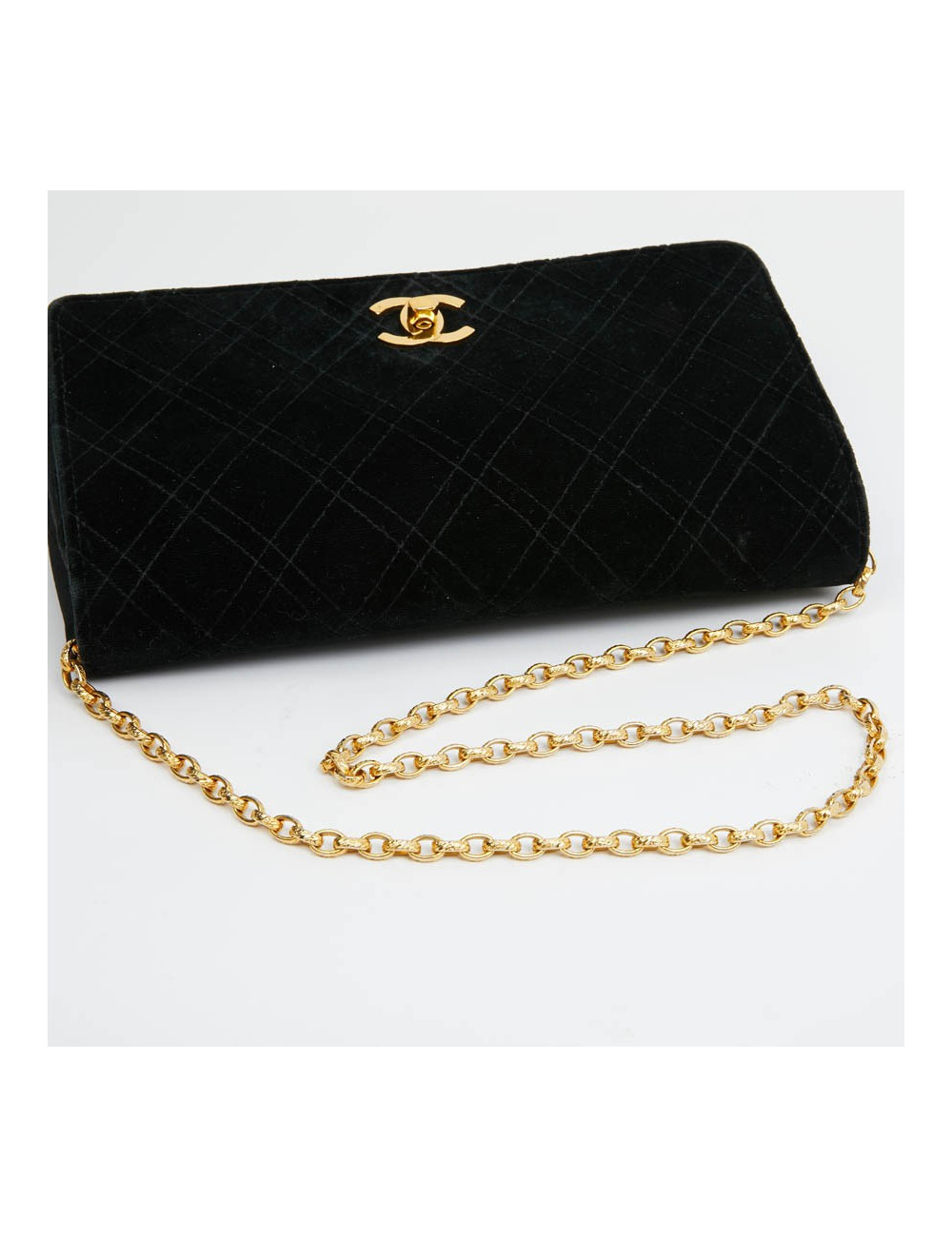 Sac CHANEL à rabat velours noir