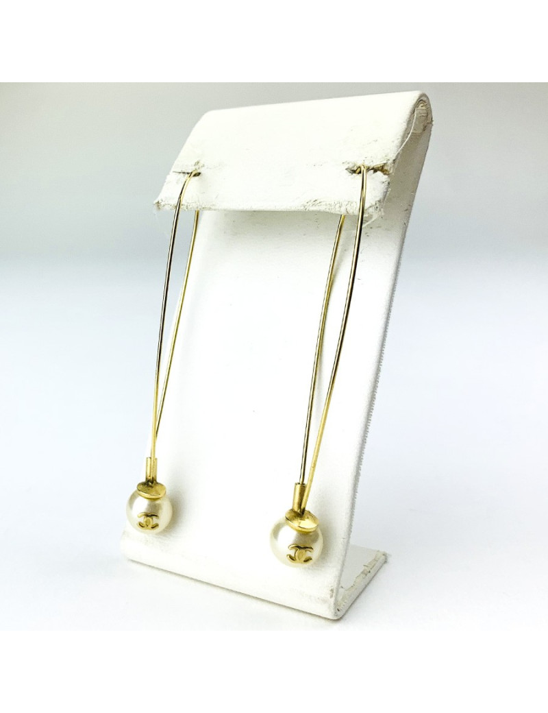 Clou CHANEL tige et perle