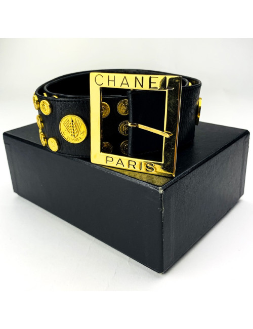 Ceinture T70 CHANEL Vintage cuir noir et pièces dorées