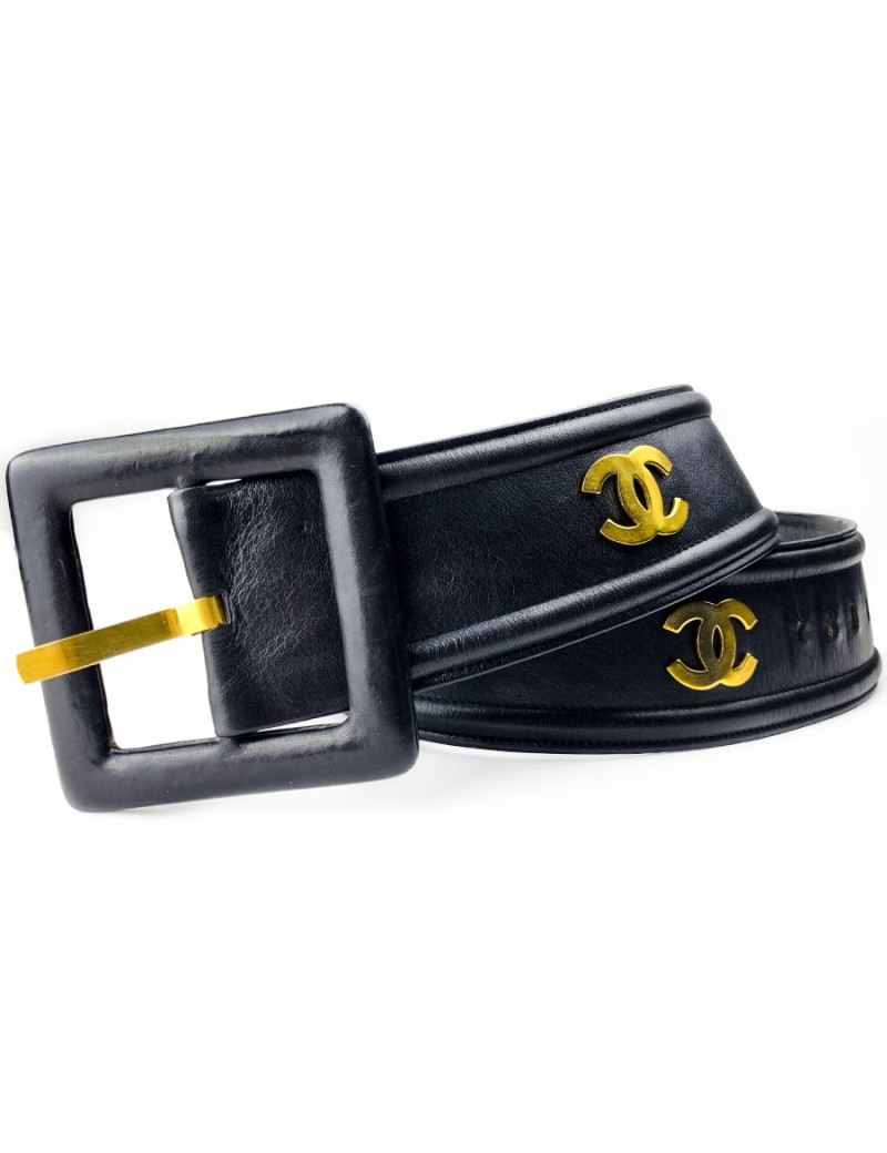 Ceinture CHANEL T 75 cuir noir et CC dorés
