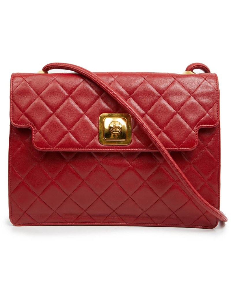 Sac épaule CHANEL cuir d'agneau matelassé rouge
