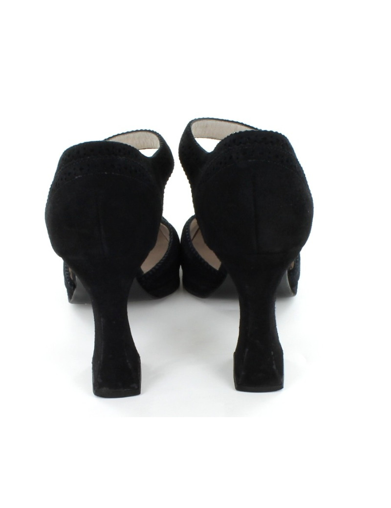 Escarpins CHANEL en veau velours noir T 36,5 