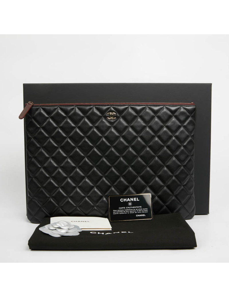 Porte documents CHANEL cuir d'agneau matelassé noir